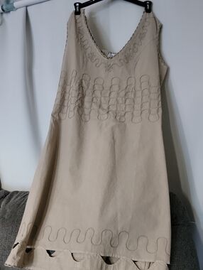 Caamano Beige Embroidered V-Neck Sleeveless Dress Size XL